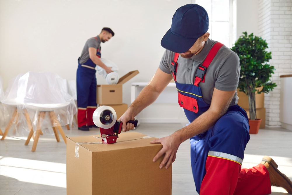 How Movers in Kansas City Handle Fragile, Bulky & Unique Moves